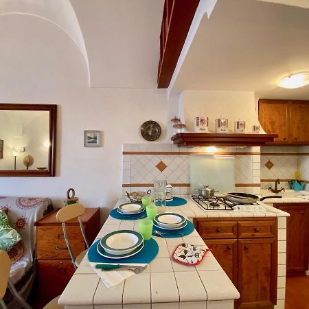 Holidaycasa Romano - Vacanza Nel Cuore Di Sperlonga Exterior photo